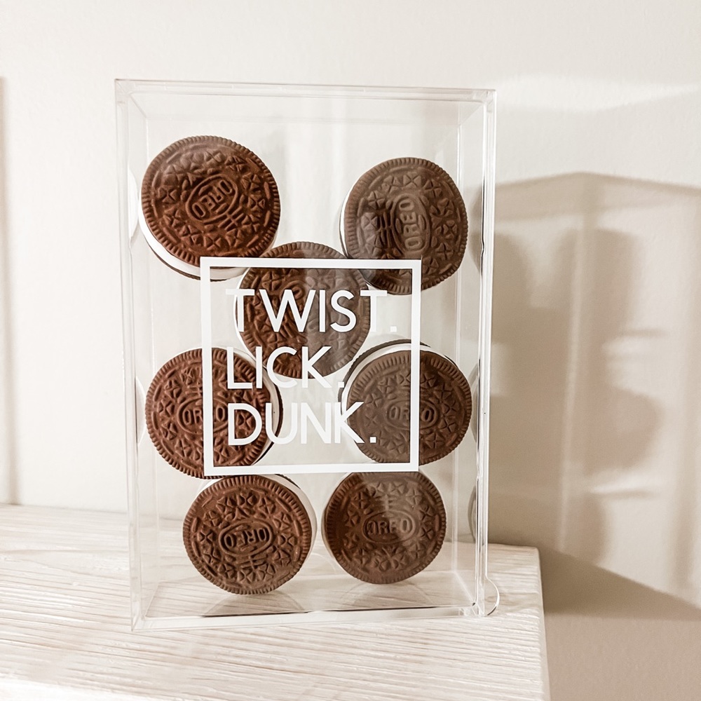 Fake Oreo’s inside Clear Display Shadowbox Case Dessert Twist LICK Dunk OREO